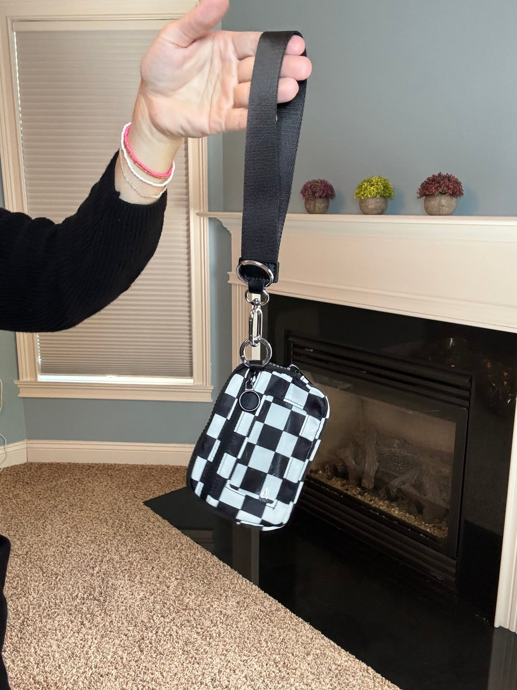 Rue - Nylon Wristlet Wallet - Checkered